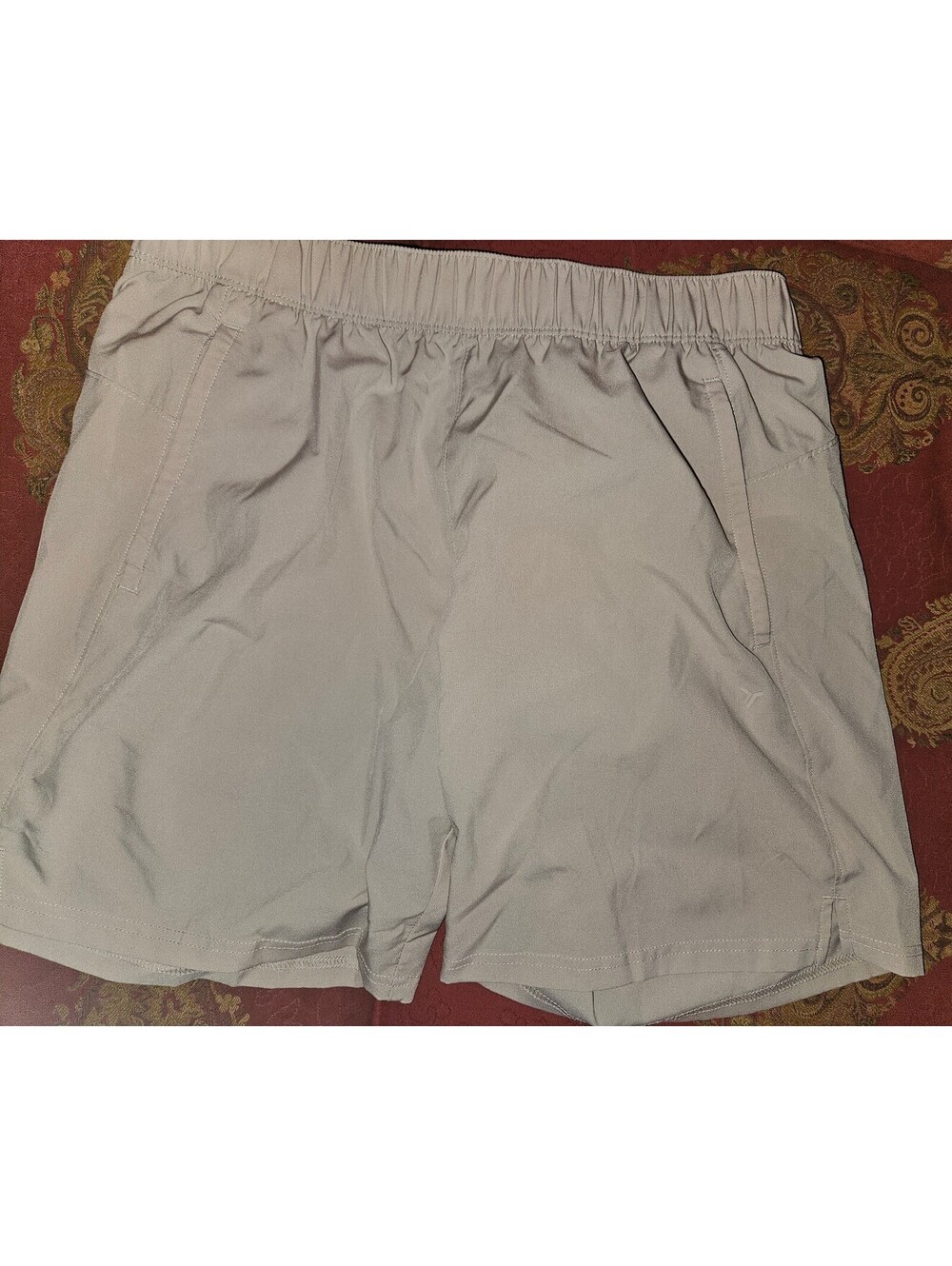 Old Navy Active Women's Medium Quick Dry Athletic Shorts in Light Gray